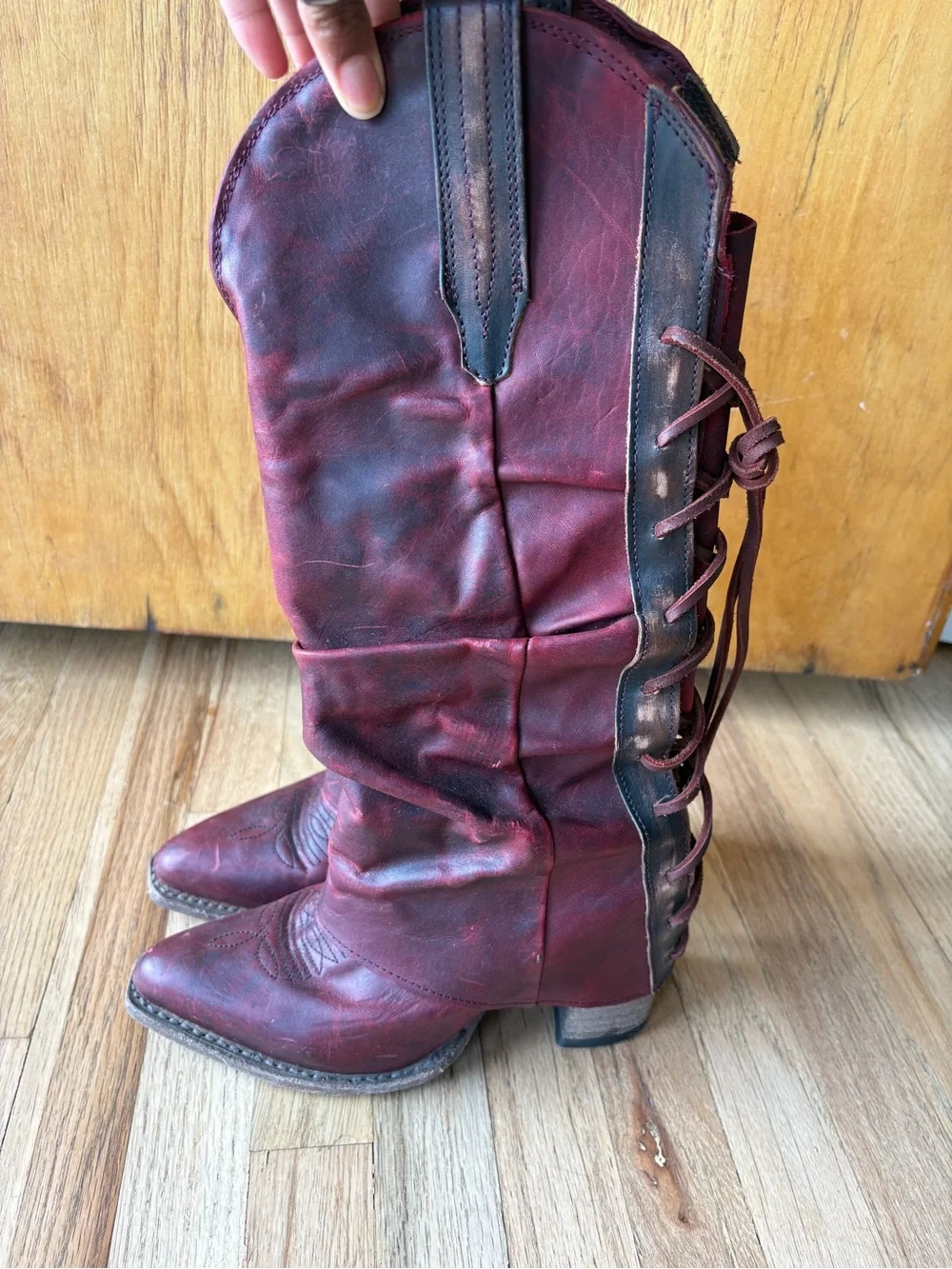 Jules Western Boot in the distressed wine/burgundy